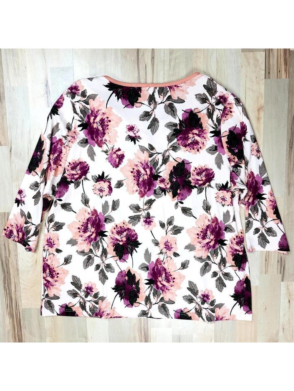 Cozy Floral Print Women's Top with 3/4 Sleeves 3X - Picture 6 of 7